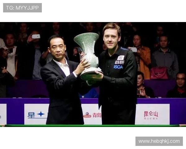 V5战术表现解析：世界大师赛中的精彩对决与策略运用