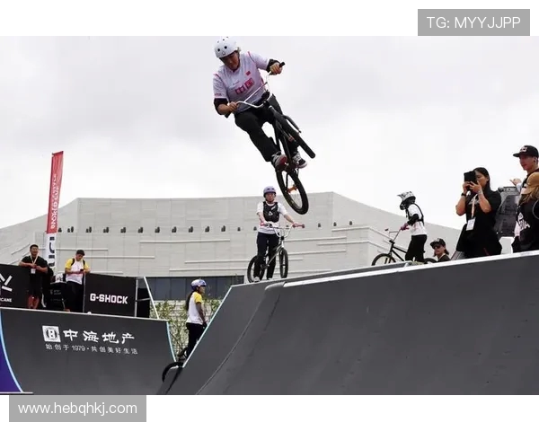 上海滑板队在极限运动会中的个人能力展现与精彩表现分析